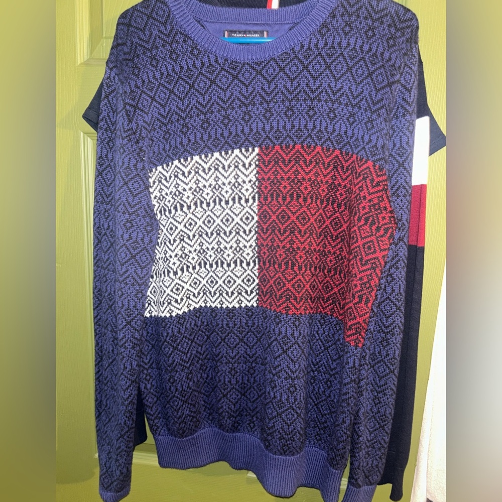 Tommy Hilfiger Navy and Red Crewneck Sweater